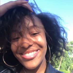 Meet your Posher, Sade